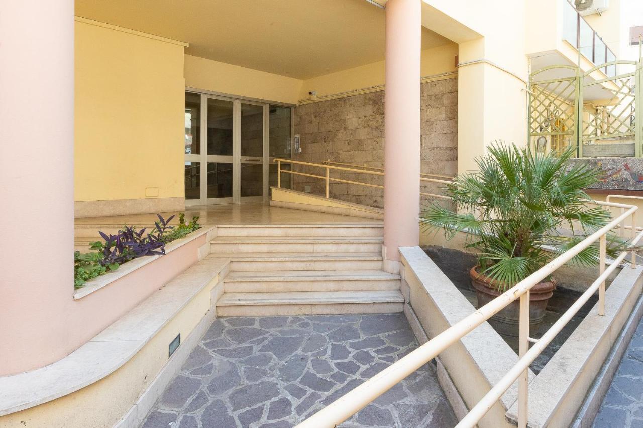 Internouno Deluxe Hotell Rom Exteriör bild