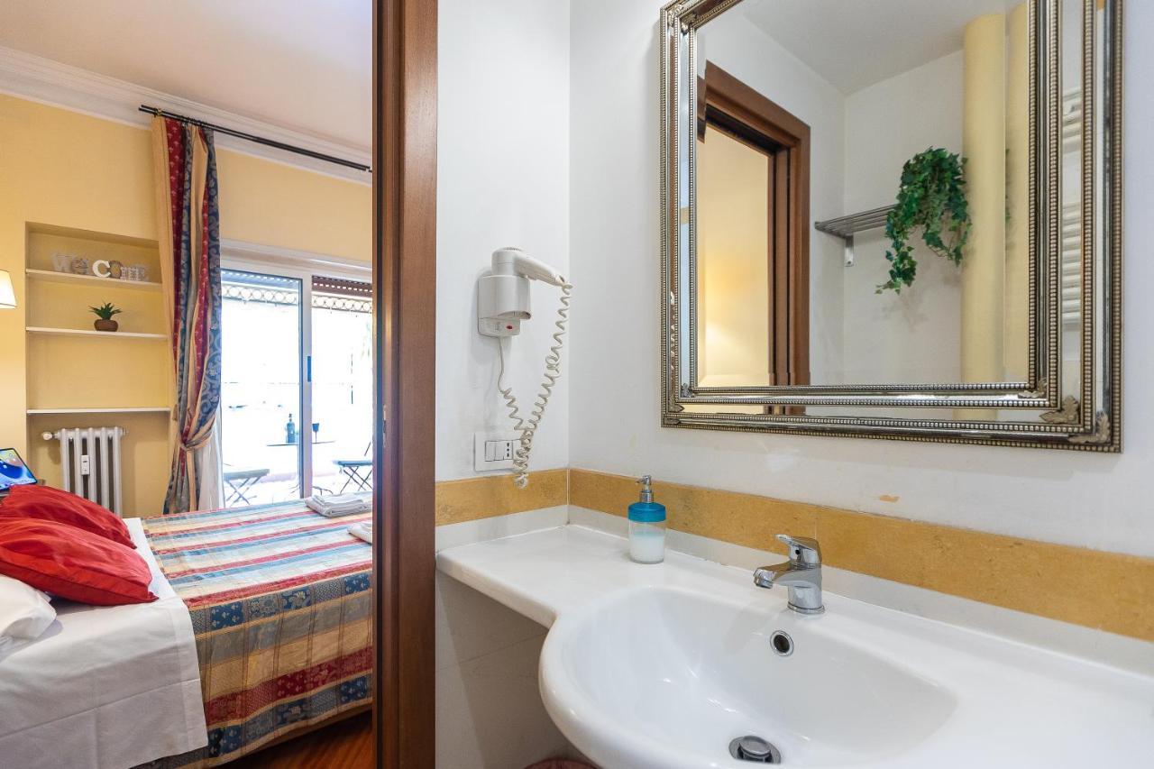 Internouno Deluxe Hotell Rom Exteriör bild
