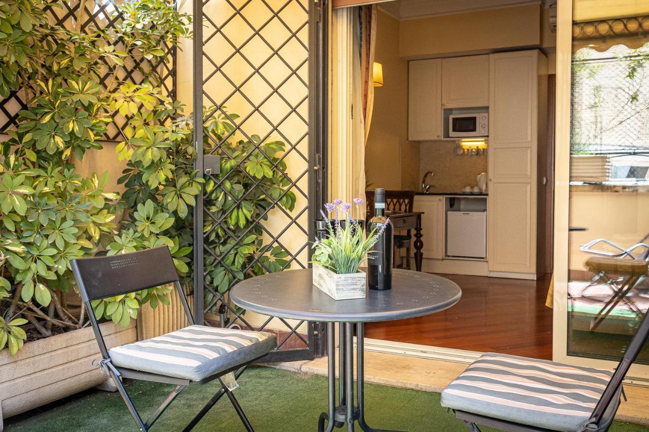 Internouno Deluxe Hotell Rom Exteriör bild