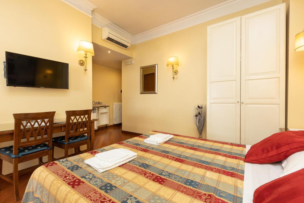Internouno Deluxe Hotell Rom Exteriör bild